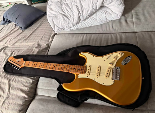 Guitar und blackstar - und,